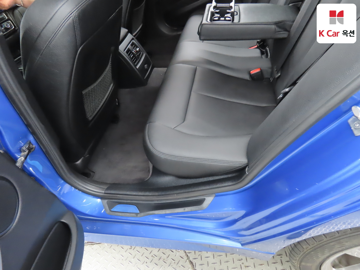 BMW 3 Series - 25