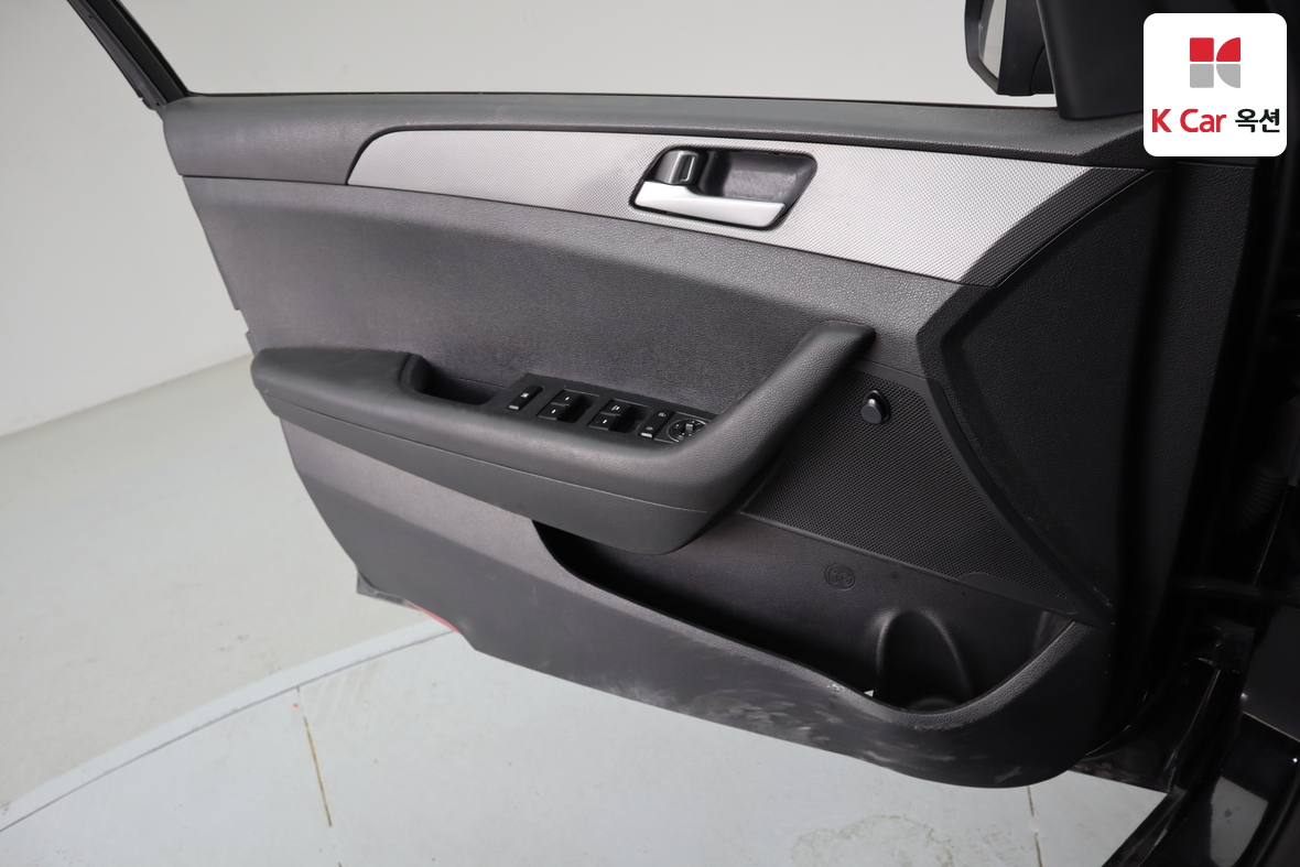 Hyundai Sonata - 8