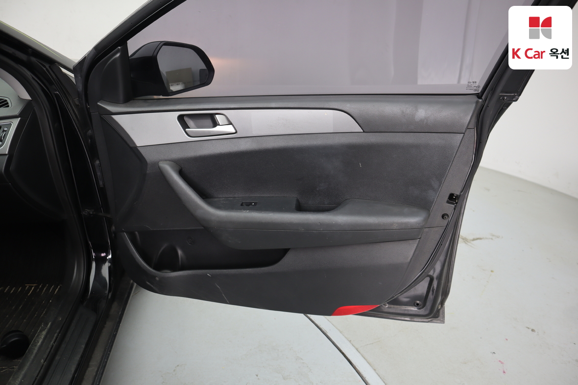 Hyundai Sonata - 27