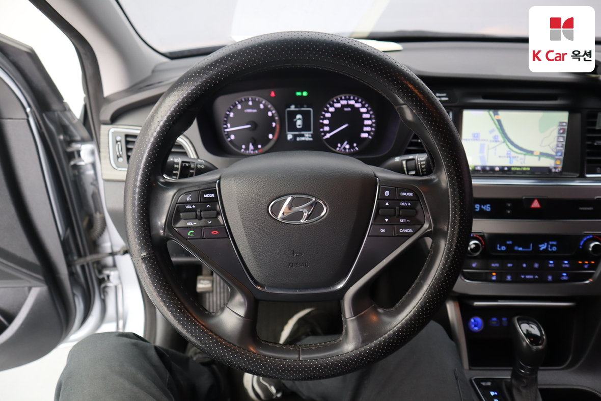 Hyundai Sonata - 10