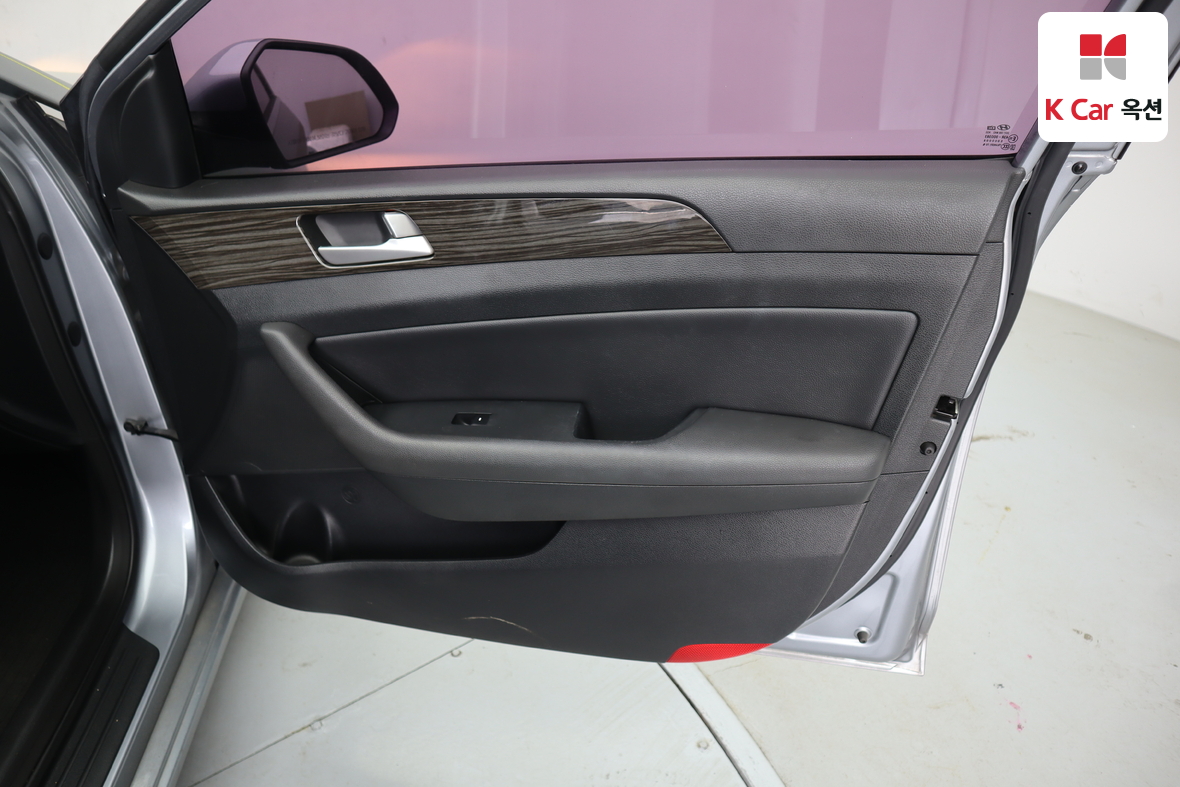 Hyundai Sonata - 27