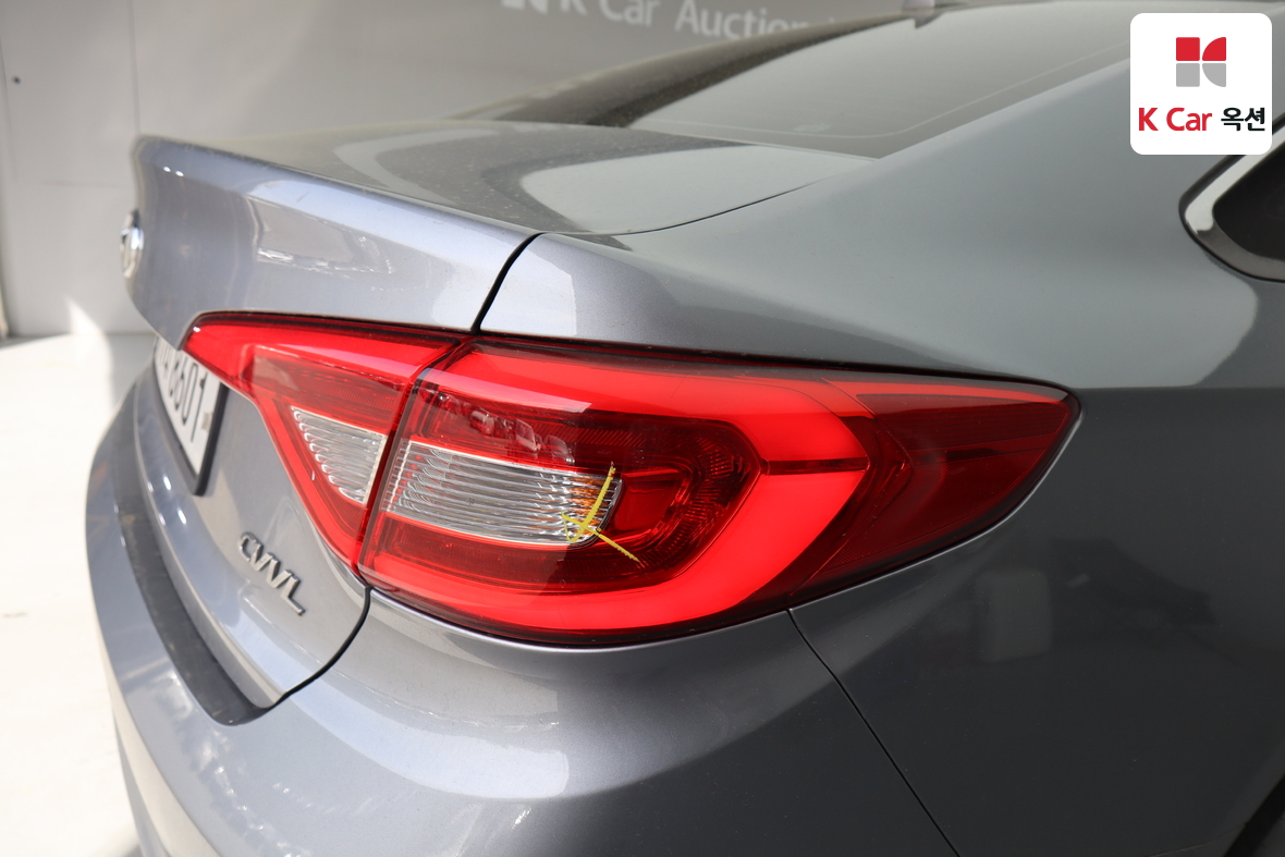 Hyundai Sonata - 40