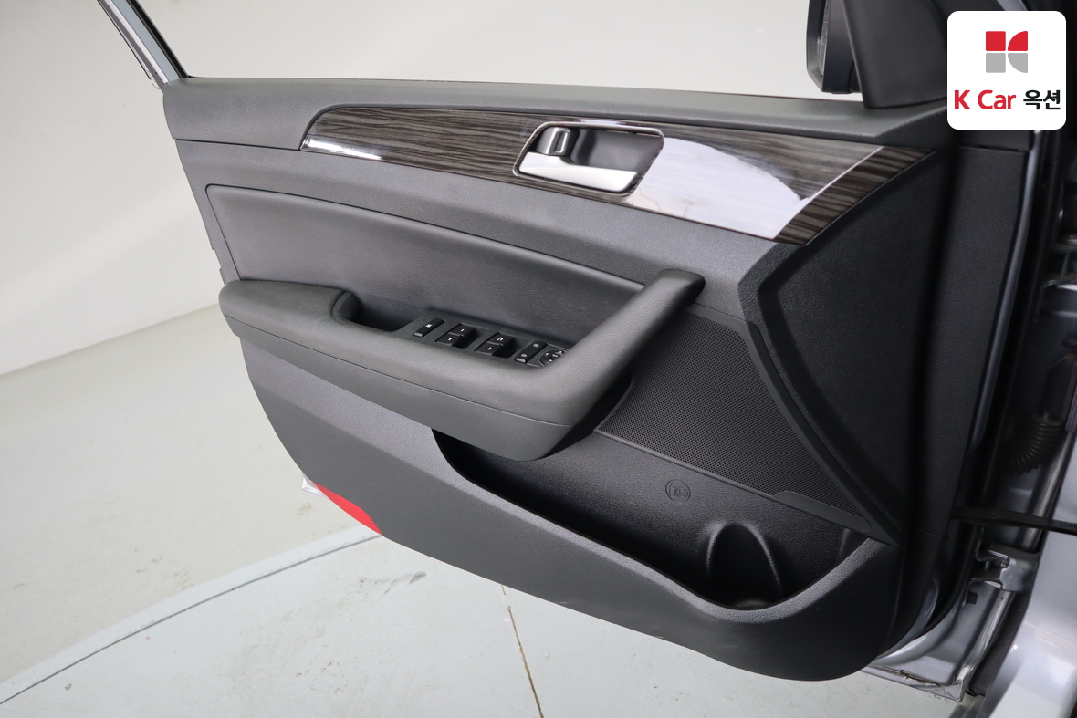 Hyundai Sonata - 8