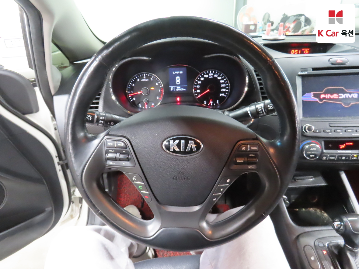 Kia K3 - 10