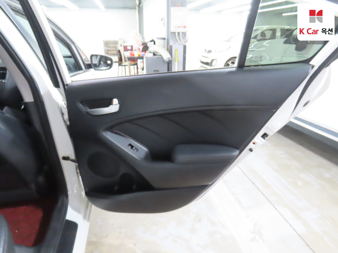 Kia K3 - 27