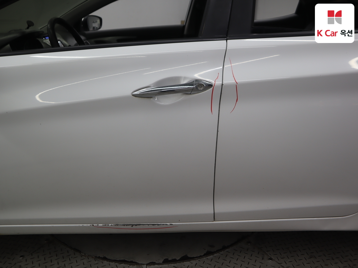 Hyundai Elantra 2011 - Image 38