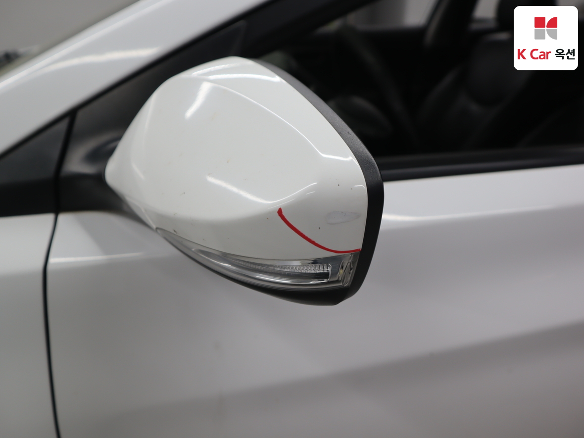 Hyundai Elantra 2011 - Image 37