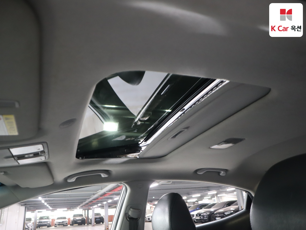 Hyundai Elantra 2011 - Image 22