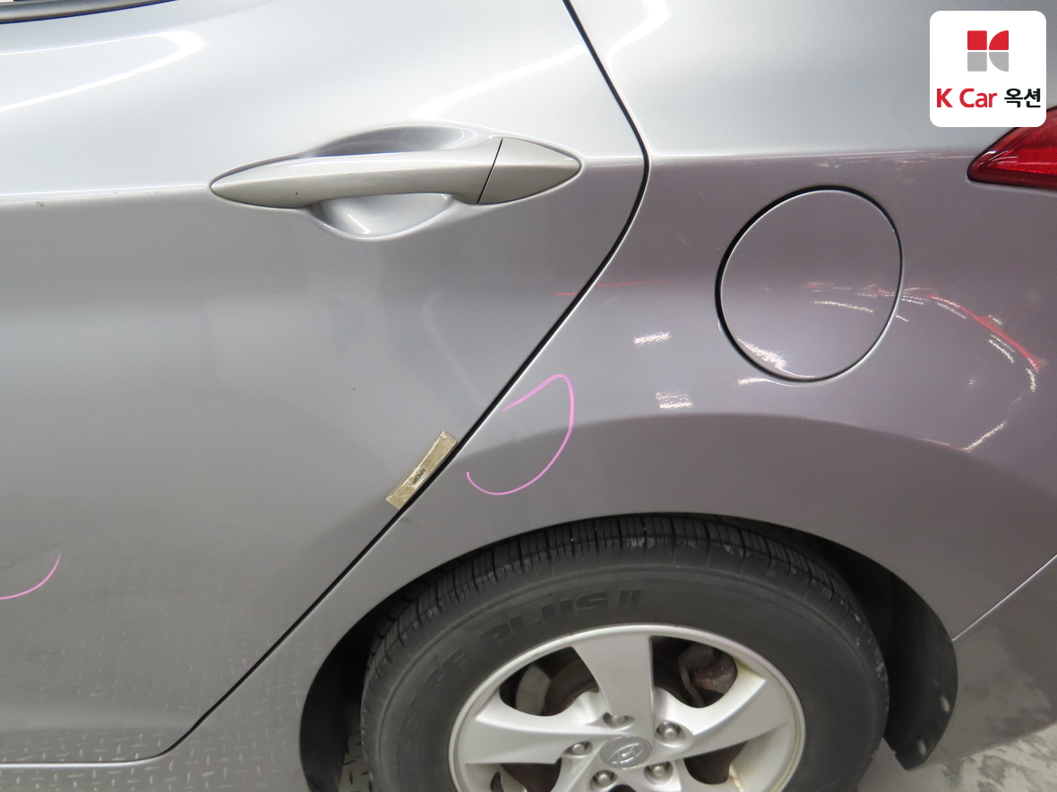 Hyundai Elantra 2012 - Image 40