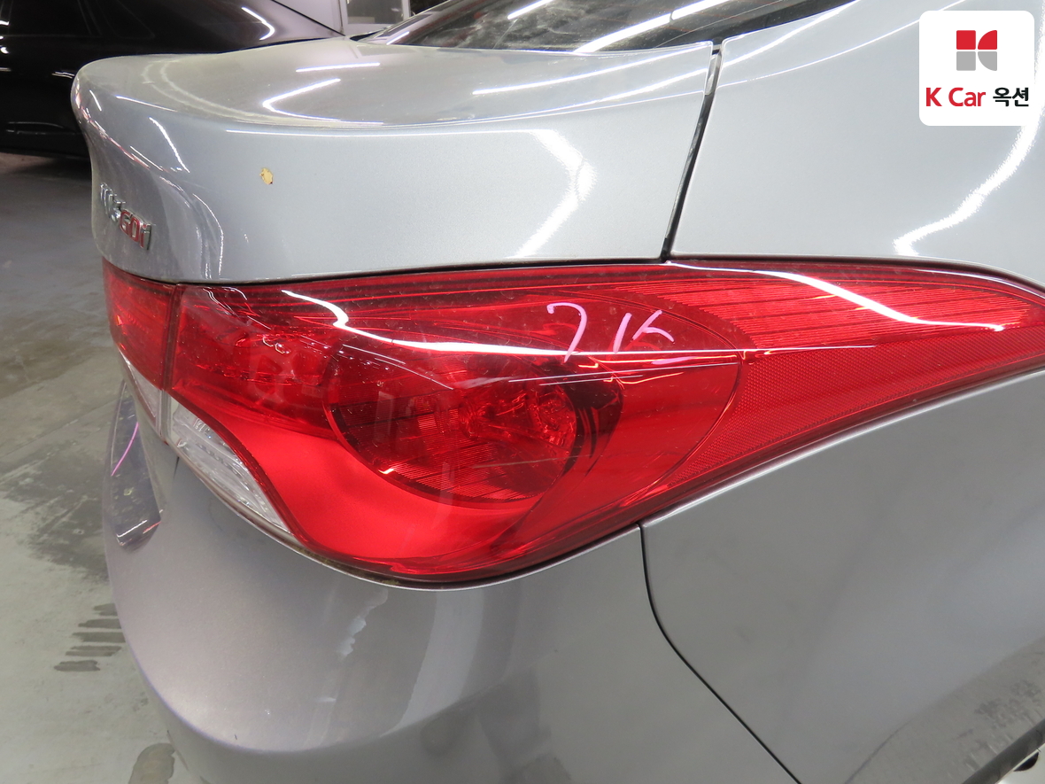 Hyundai Elantra 2012 - Image 35