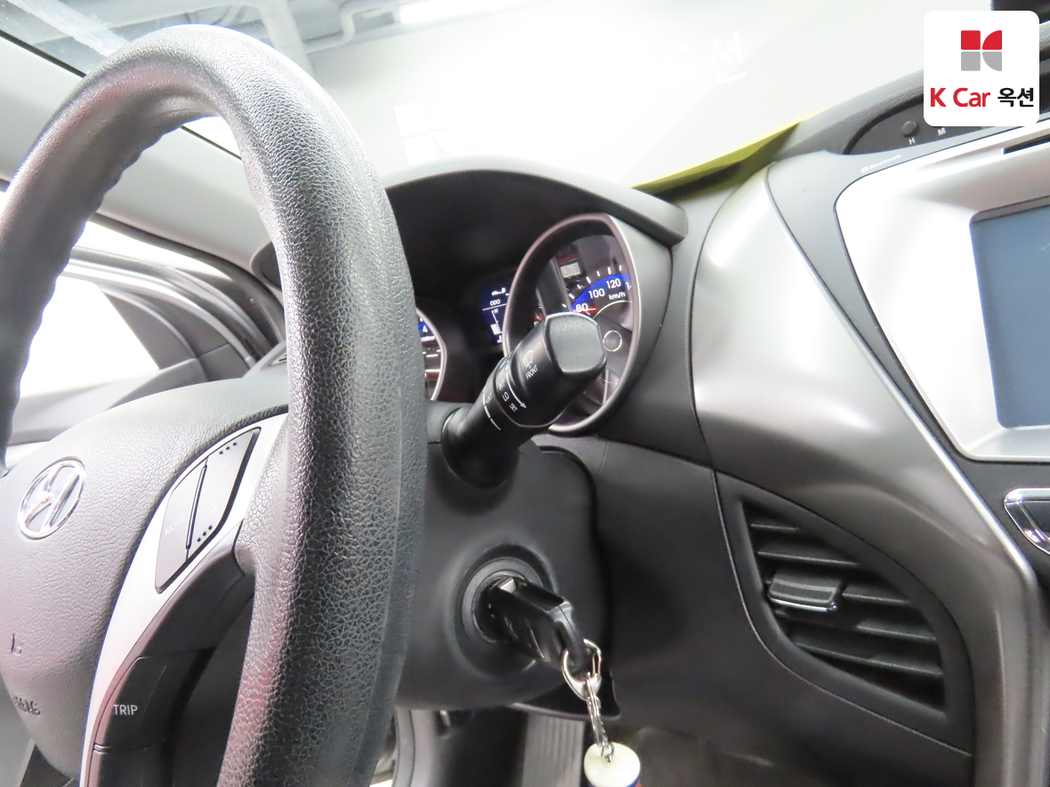 Hyundai Elantra 2012 - Image 11