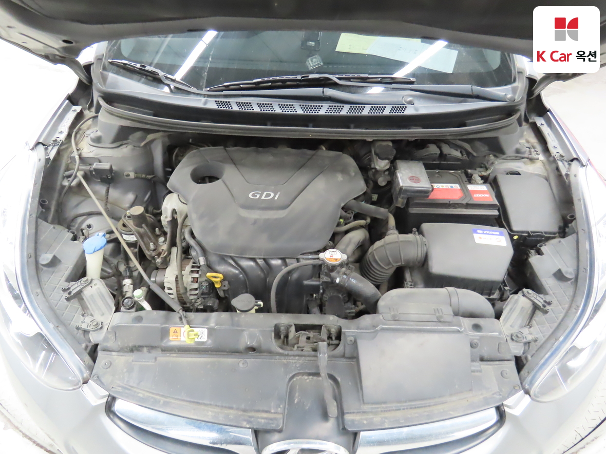 Hyundai Elantra 2012 - Image 31