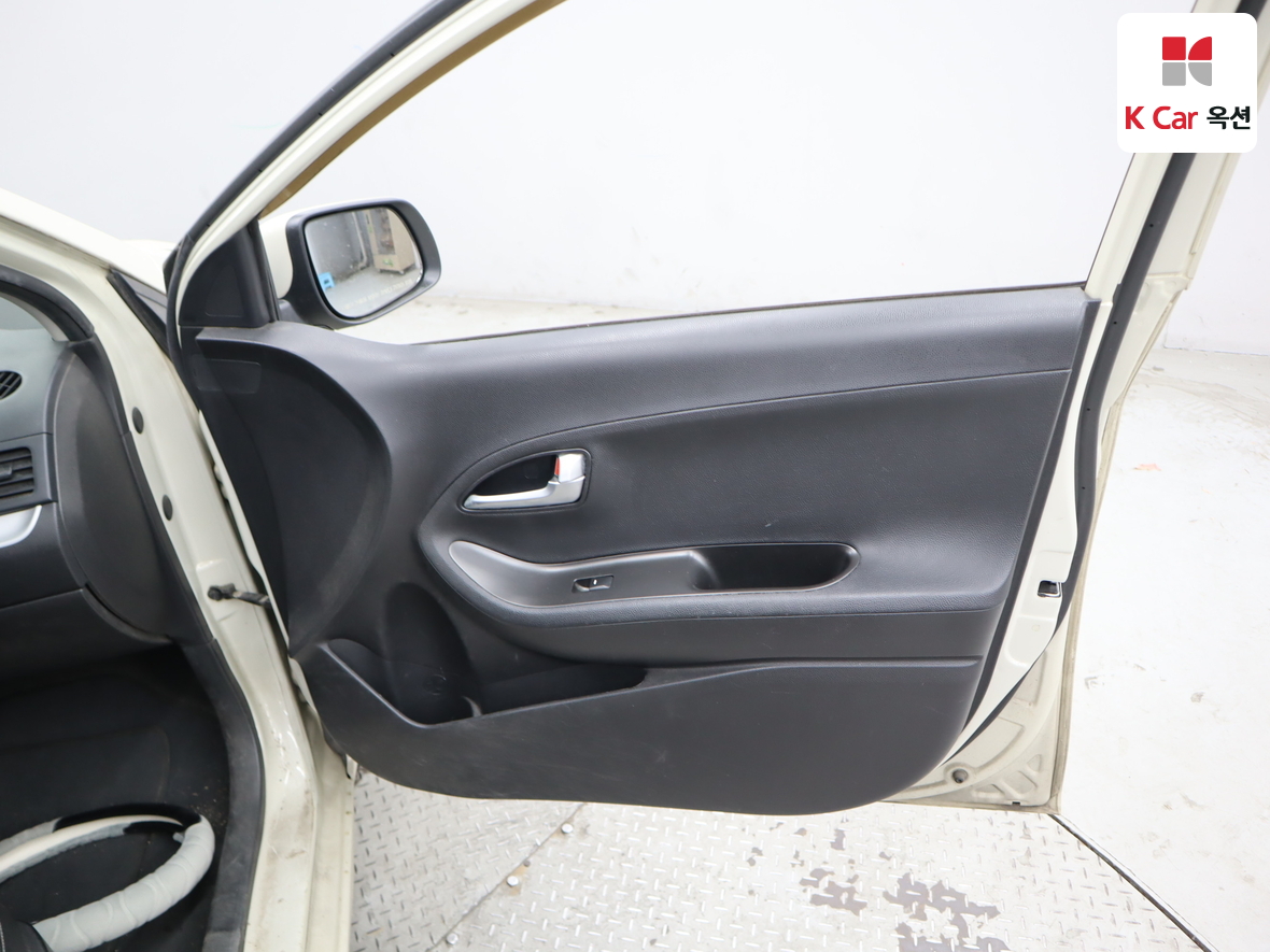 Kia Morning 2013 - Image 29