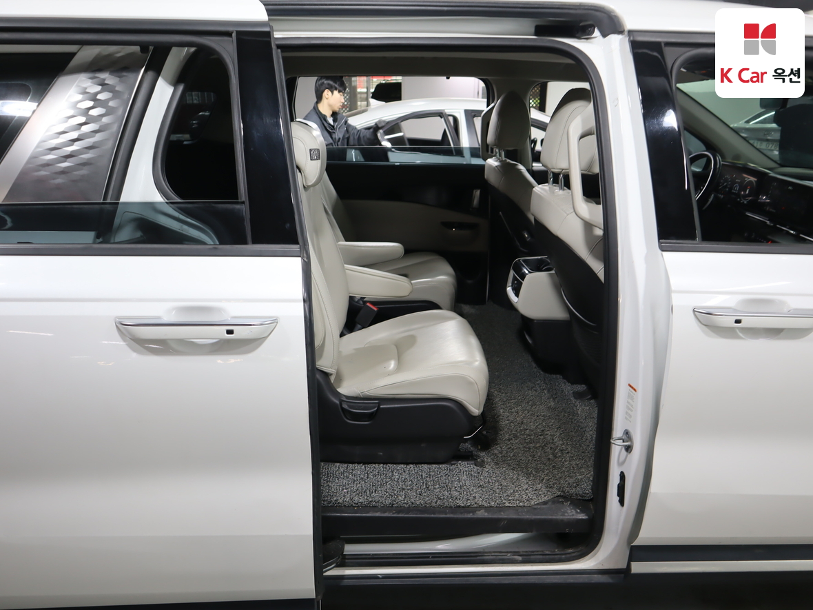 كيا كارنيفال 2023 - صورة 26