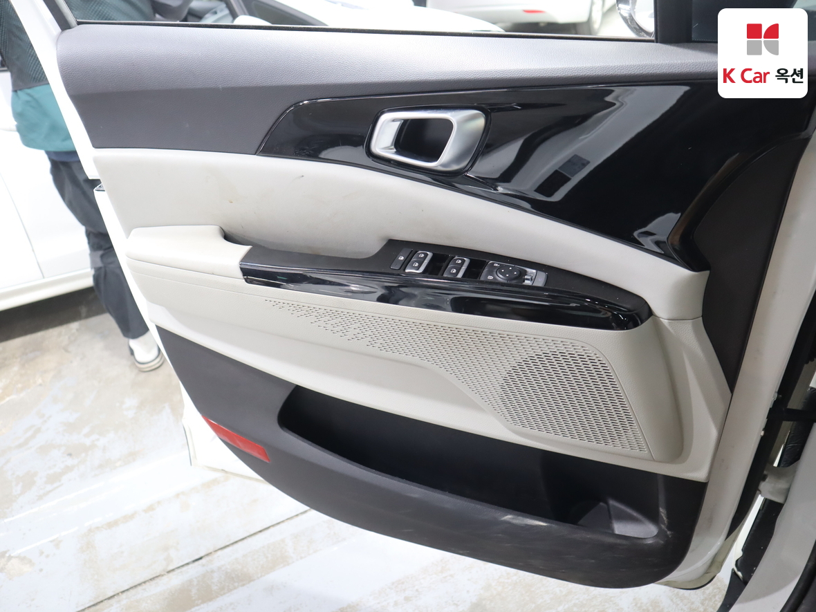 كيا كارنيفال 2023 - صورة 8