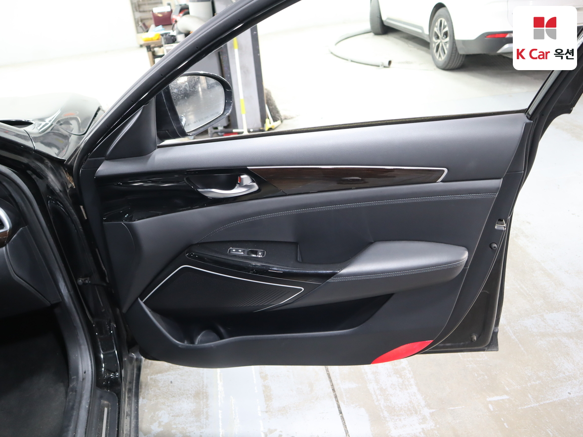 كيا K7 2018 - صورة 31