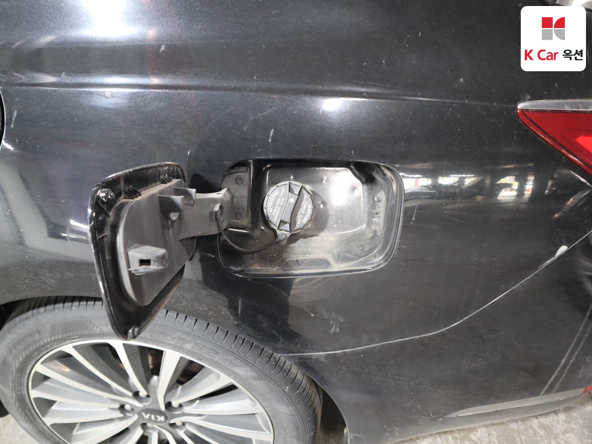 كيا K7 2018 - صورة 26