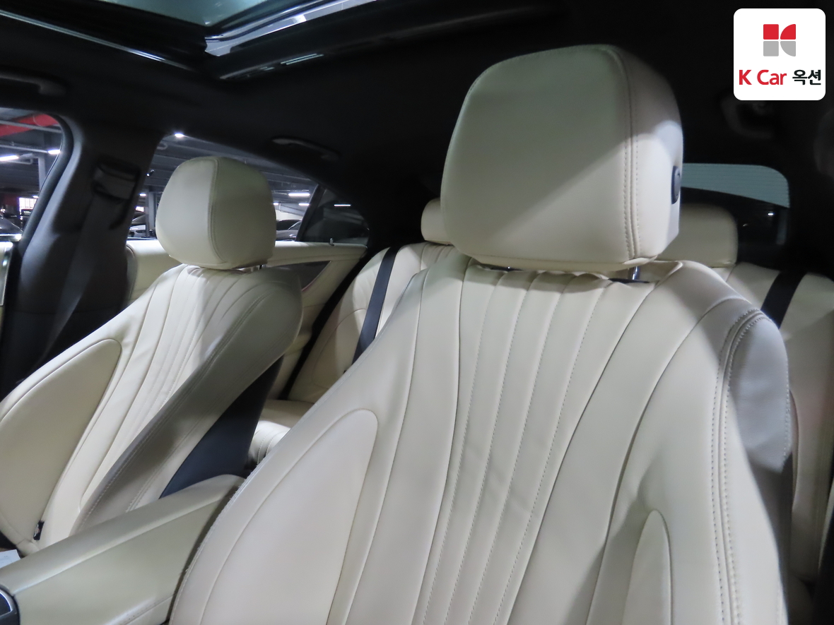 Mercedes-Benz CLS-Class - 20