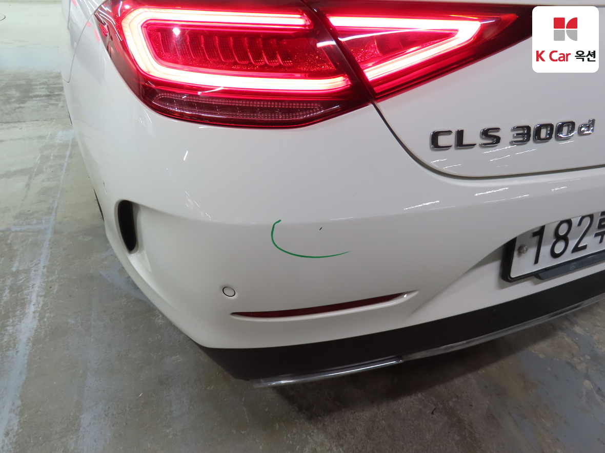 Mercedes-Benz CLS-Class - 42