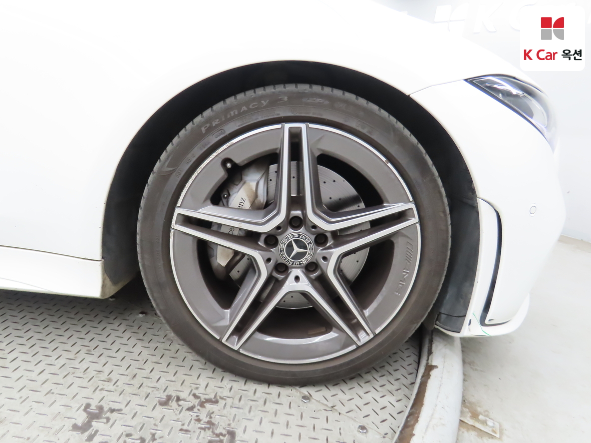 Mercedes-Benz CLS-Class - 50