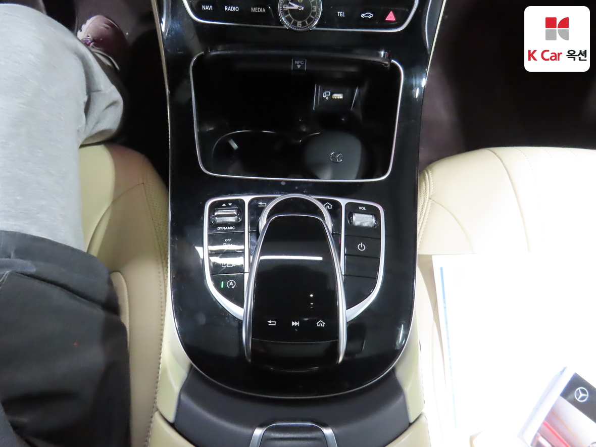 Mercedes-Benz CLS-Class - 16