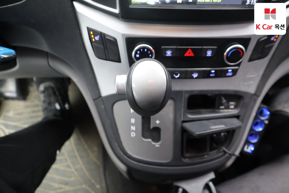 Hyundai Grand Starex - 15