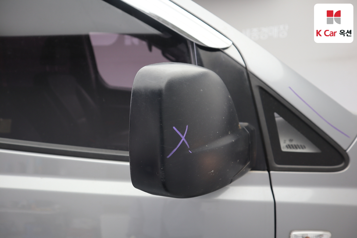 Hyundai Grand Starex - 43