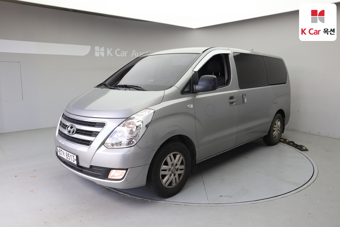 Hyundai Grand Starex - 1