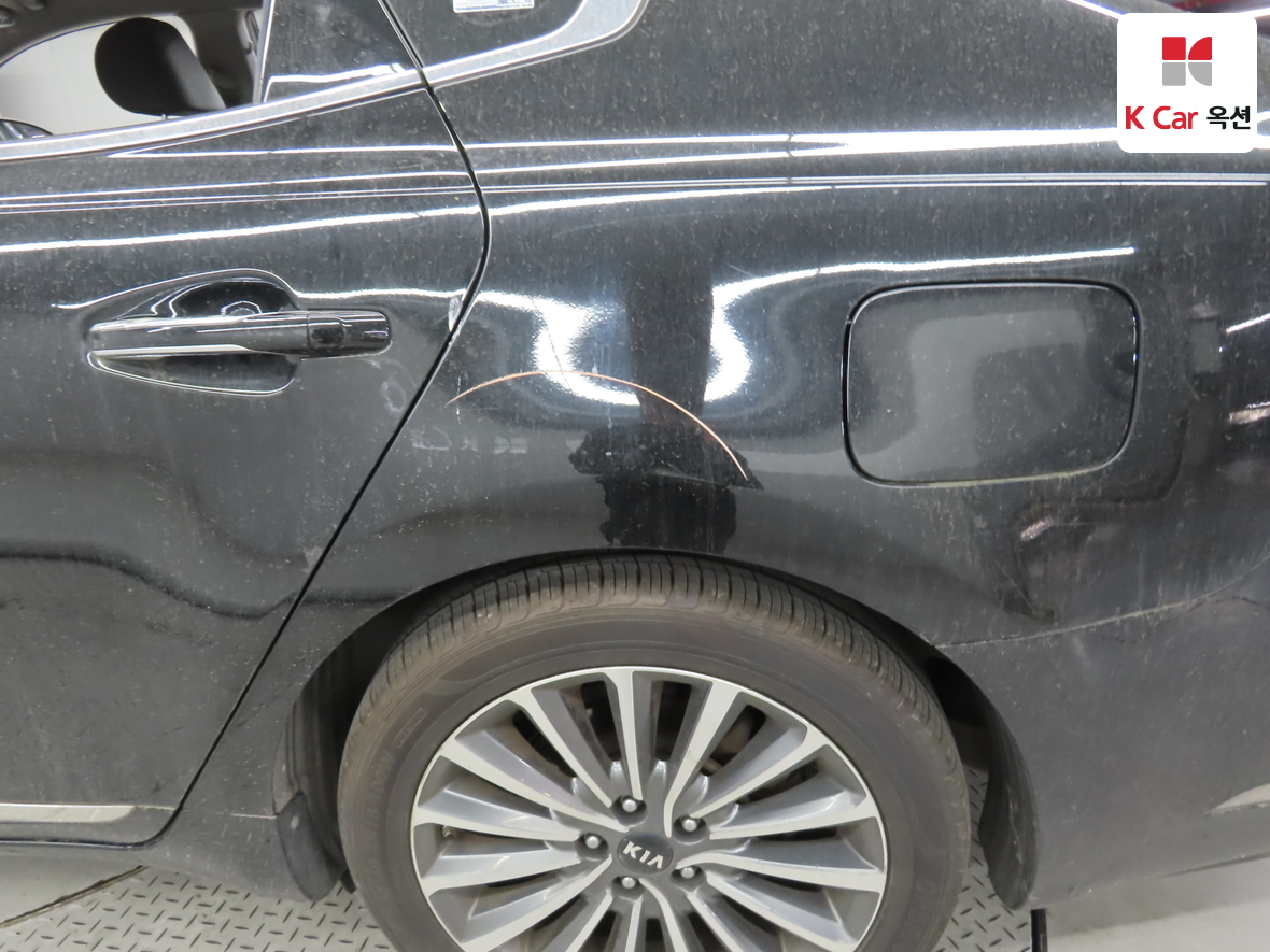 Kia K7 2018 - Image 38