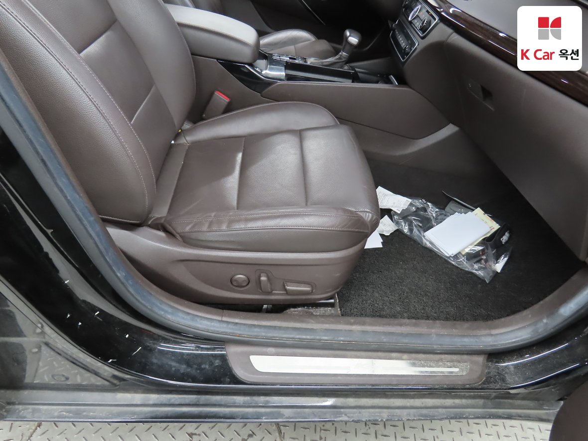 Kia K7 2018 - Image 29