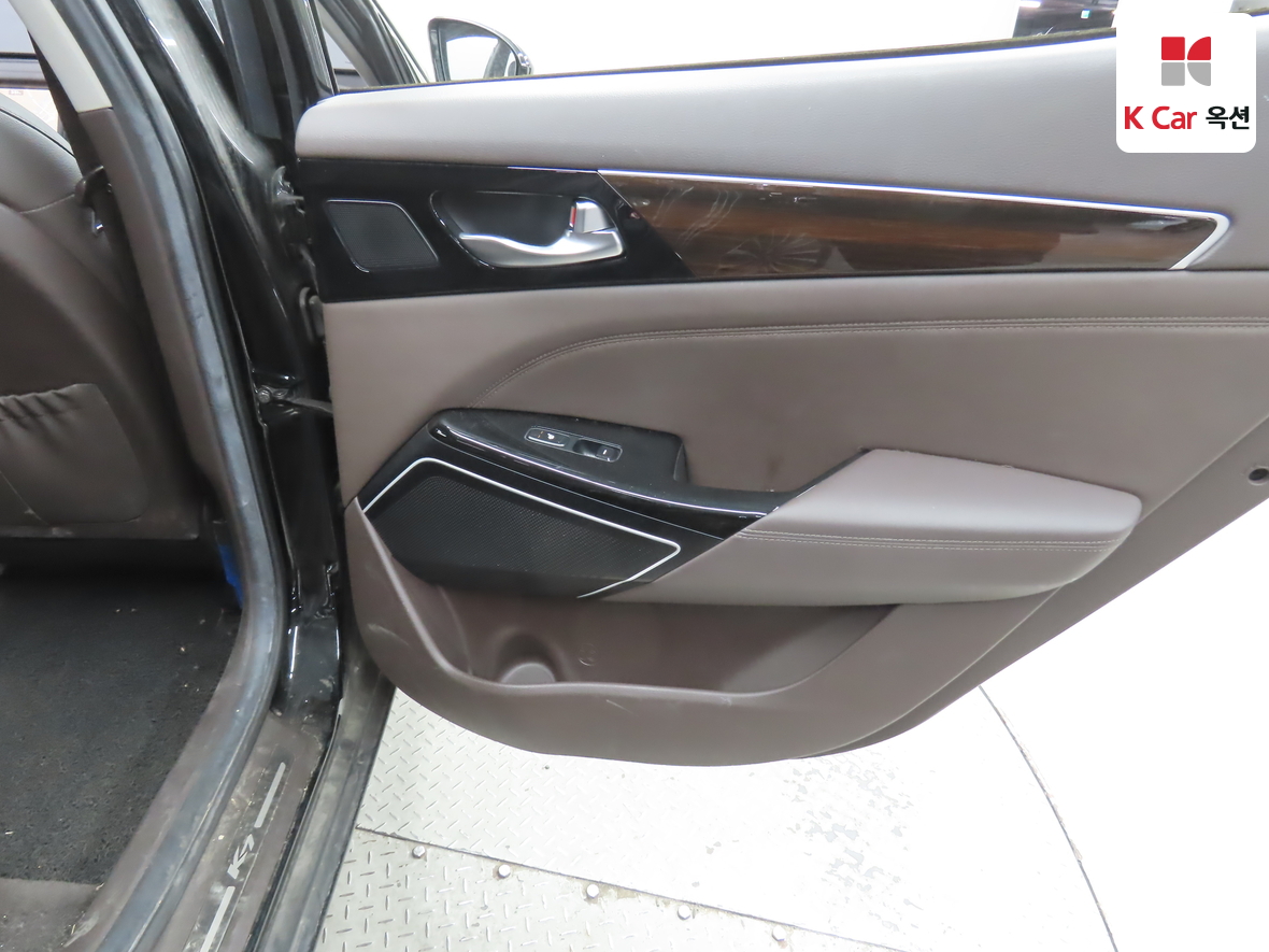 Kia K7 2018 - Image 26