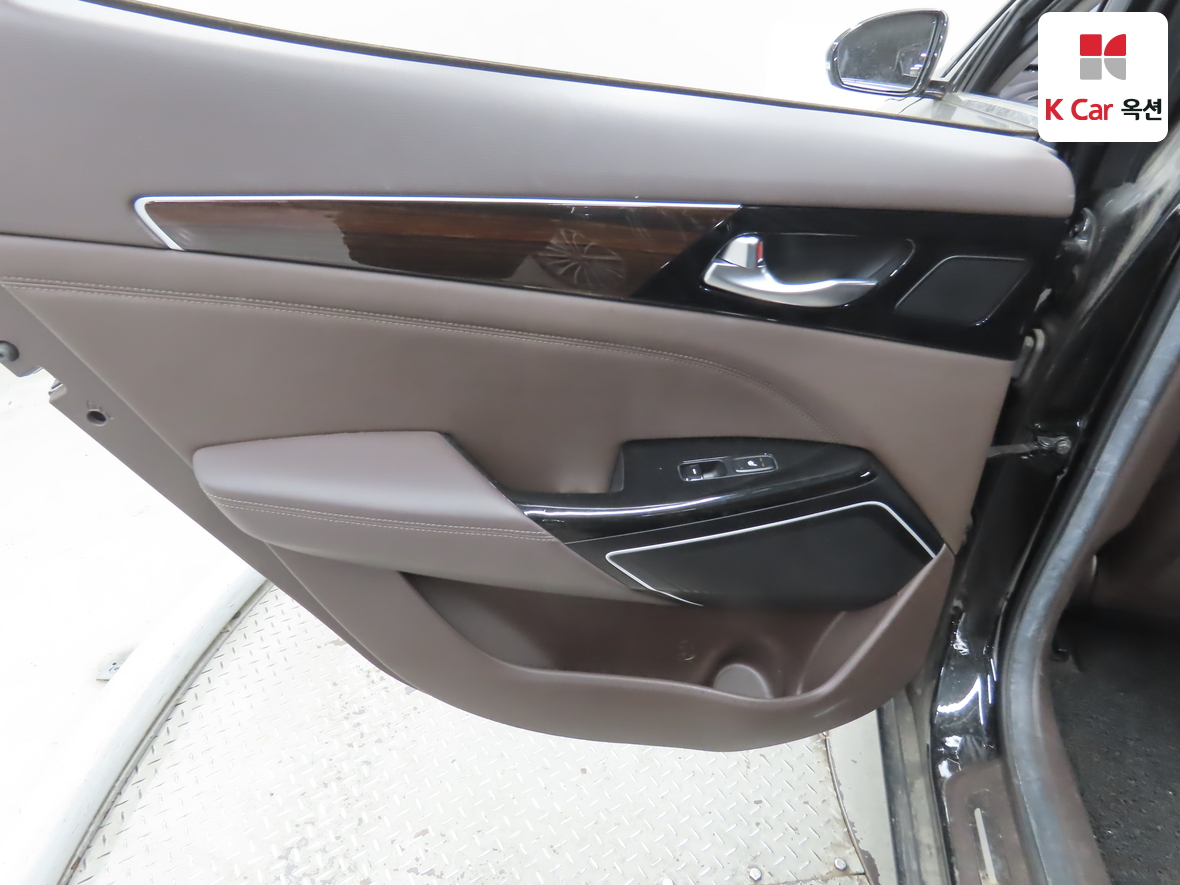 Kia K7 2018 - Image 22