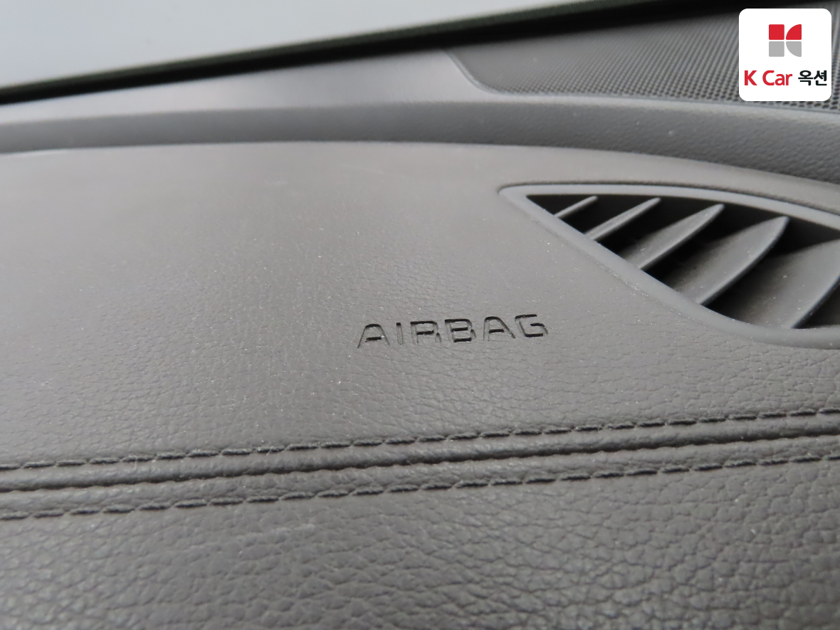 Kia K7 2018 - Image 30