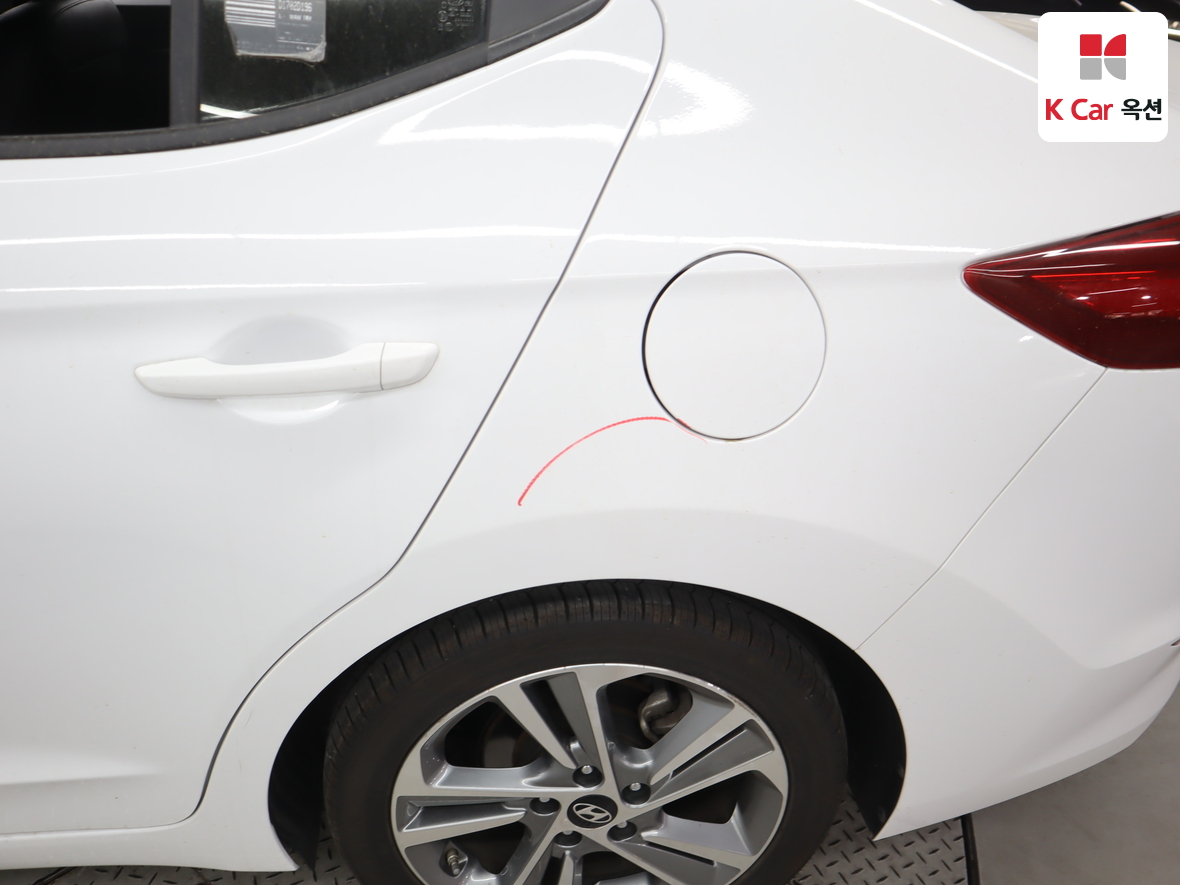 Hyundai Elantra 2018 - Image 35