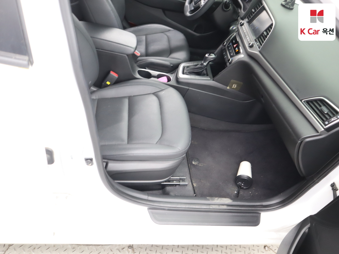 Hyundai Elantra 2018 - Image 28