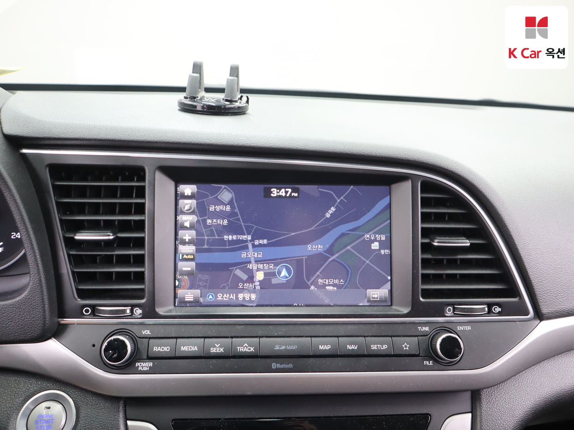 Hyundai Elantra 2018 - Image 14