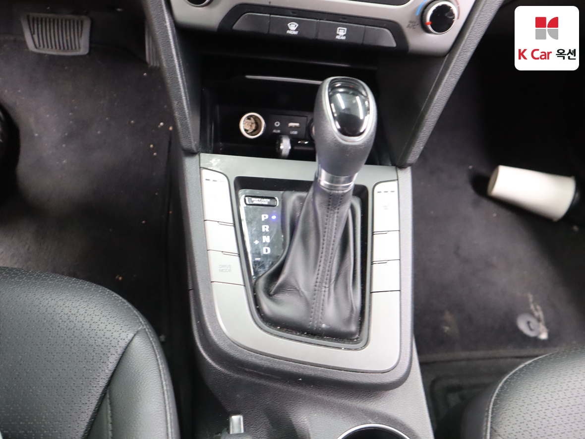 Hyundai Elantra 2018 - Image 16