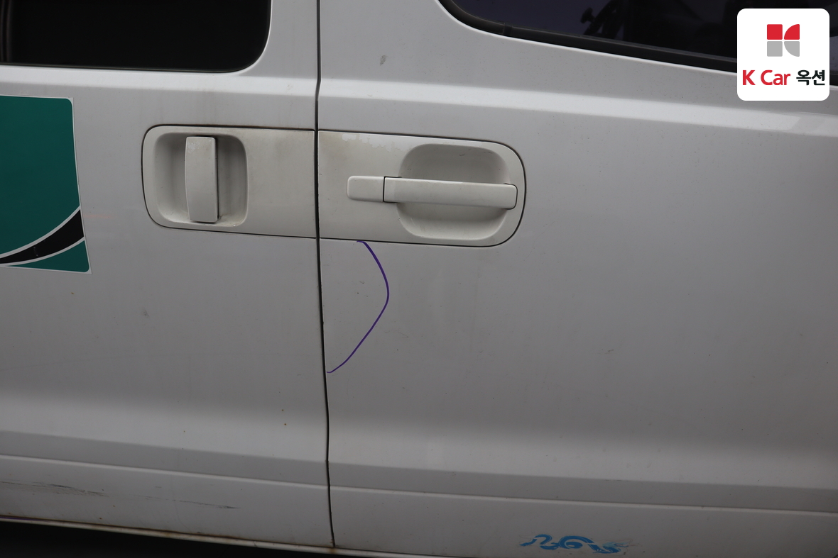 Hyundai Grand Starex - 44