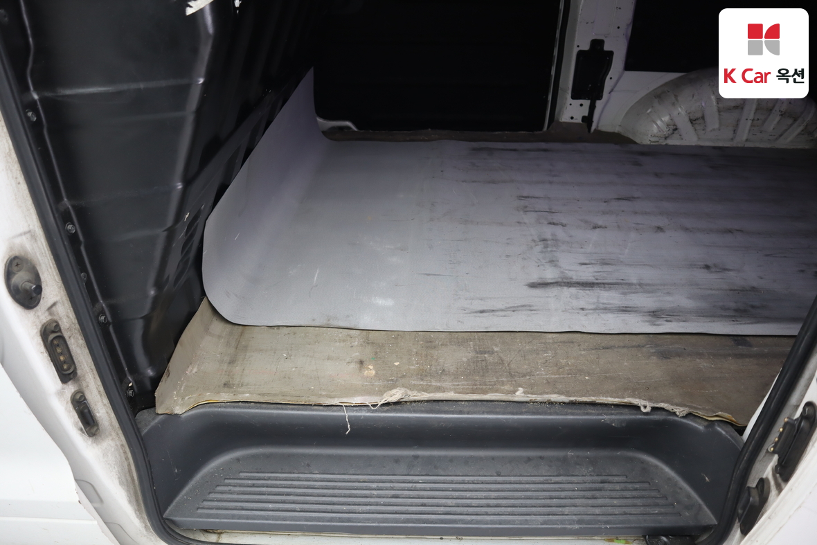 Hyundai Grand Starex - 22
