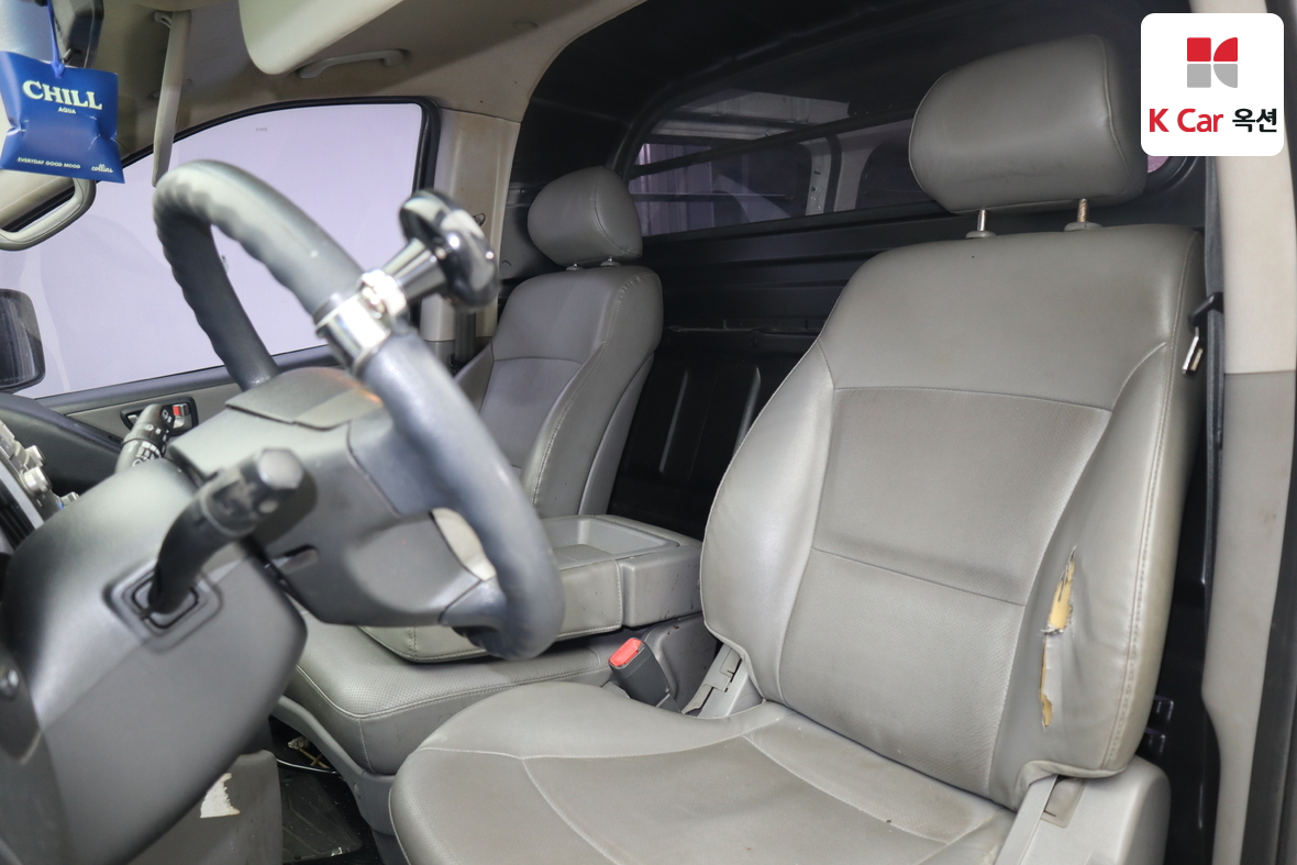 Hyundai Grand Starex - 18