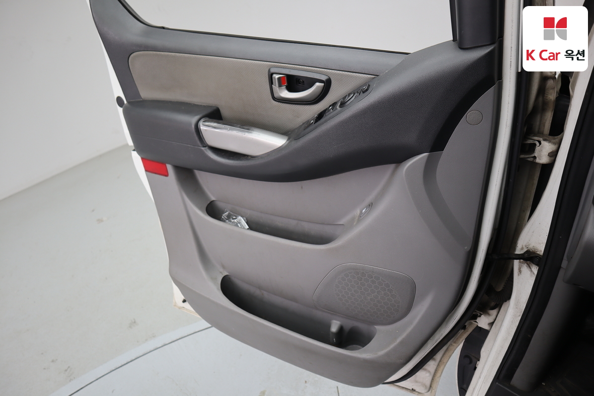 Hyundai Grand Starex - 8