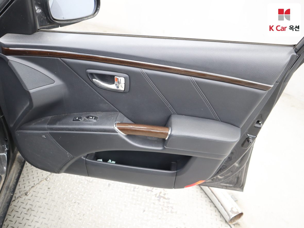 Hyundai Grandeur 2009 - Image 26