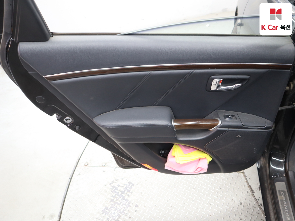 Hyundai Grandeur 2009 - Image 20