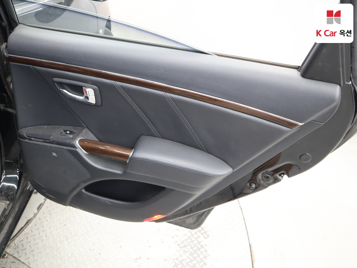 Hyundai Grandeur 2009 - Image 24