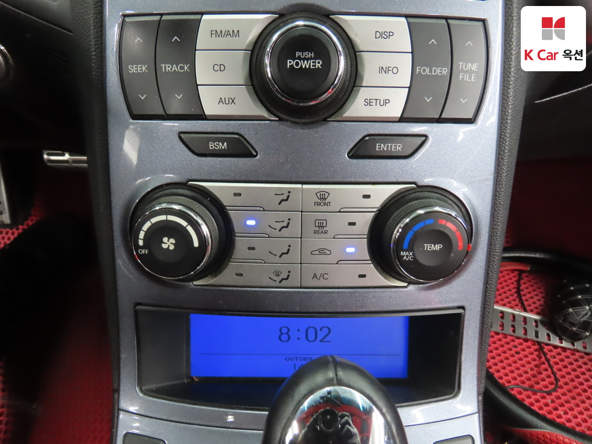 Hyundai Genesis 2010 - Image 16