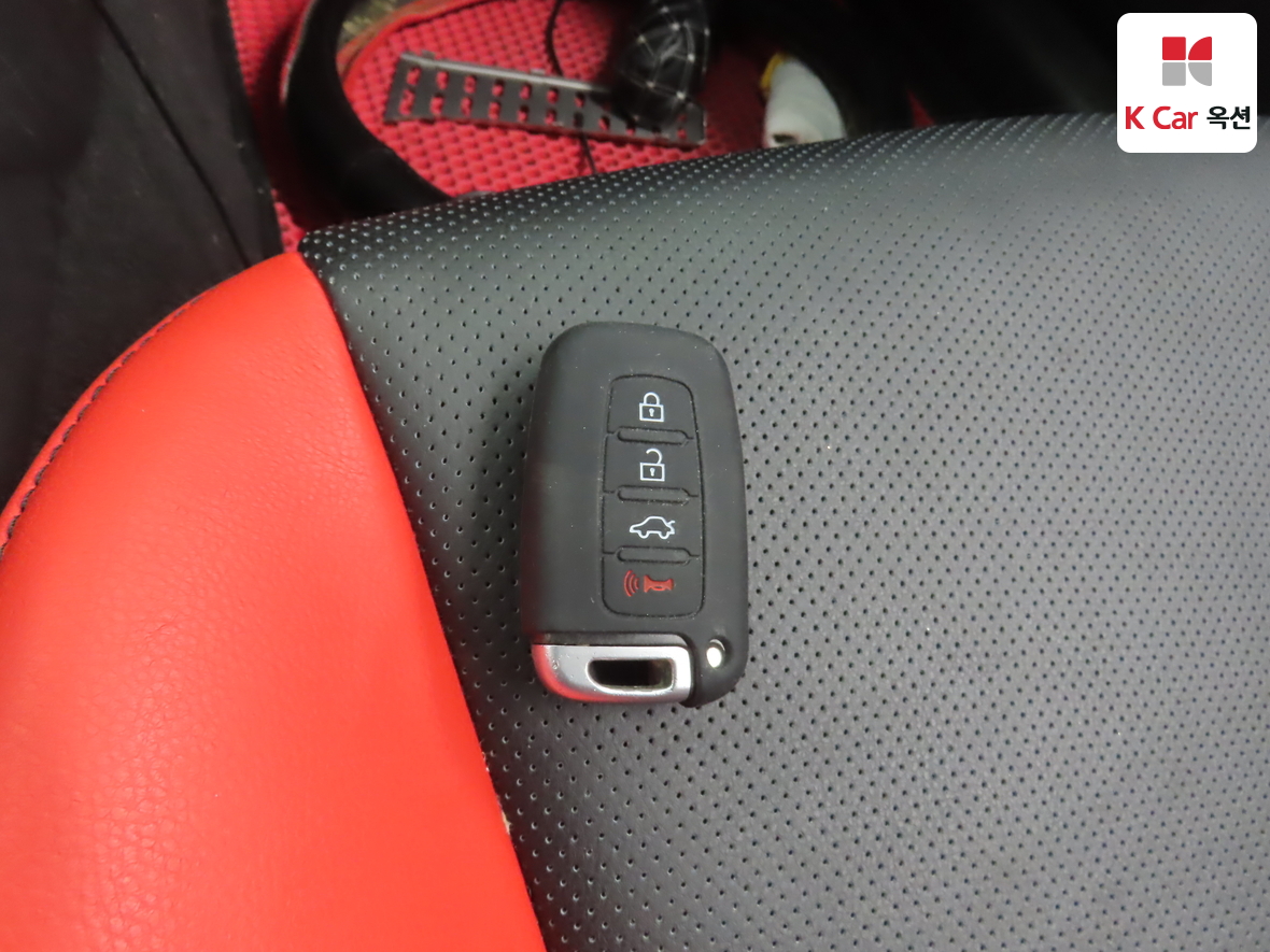 Hyundai Genesis 2010 - Image 18
