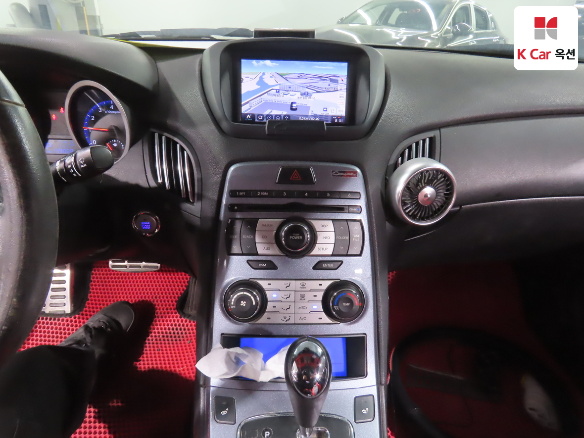 Hyundai Genesis 2010 - Image 6