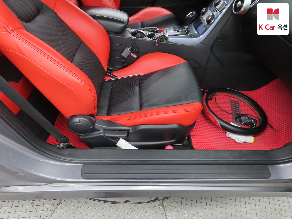 Hyundai Genesis 2010 - Image 28