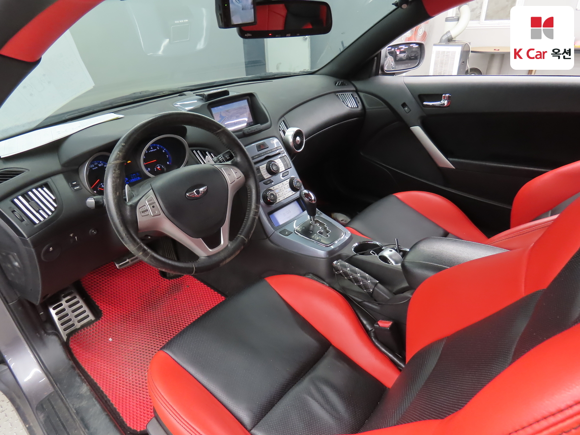 Hyundai Genesis 2010 - Image 3