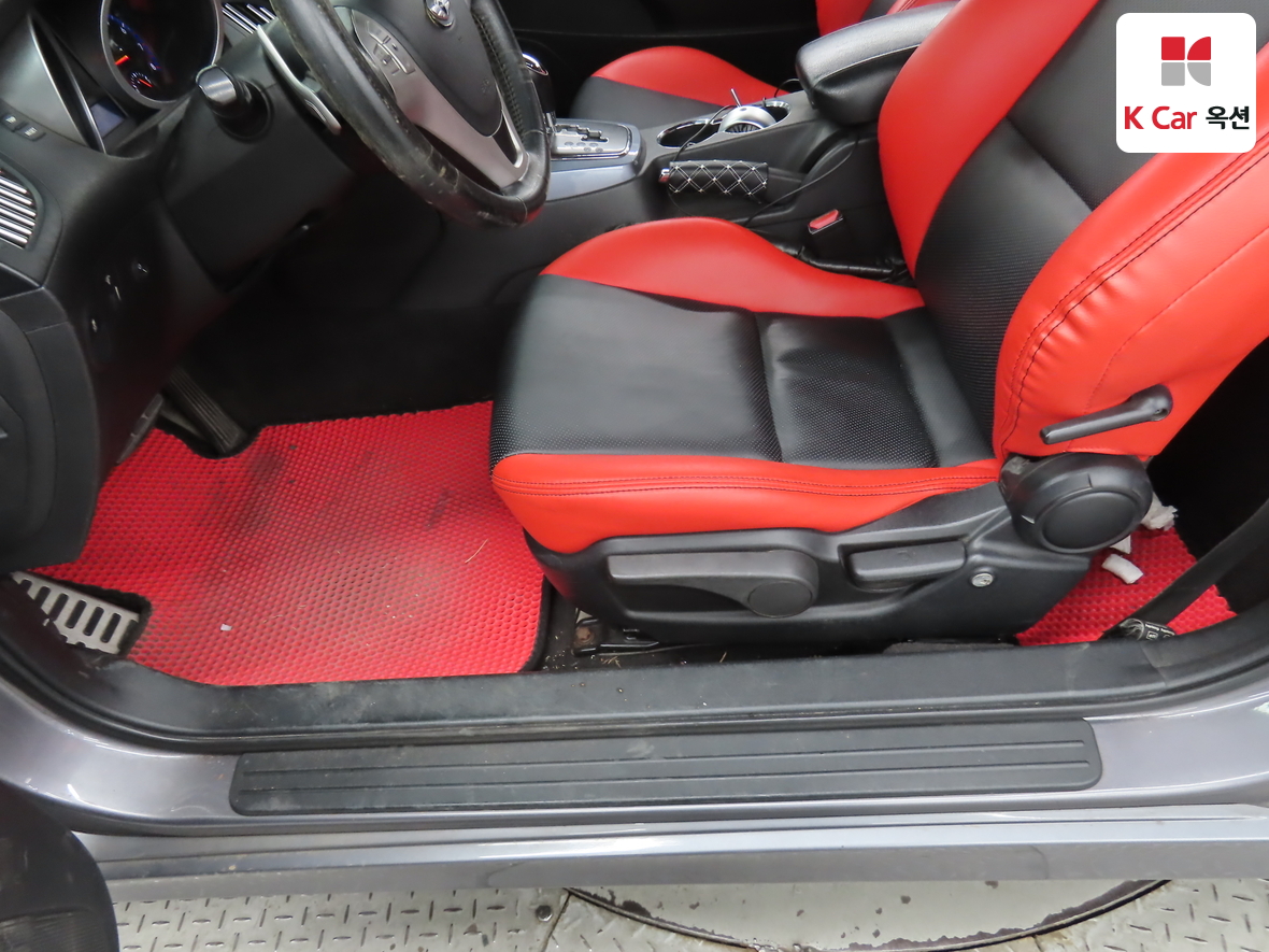 Hyundai Genesis 2010 - Image 19